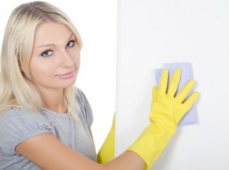 Escalated review of a cleaning service complaint in progress